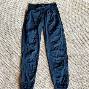 Lululemon Dance Studio Womens Joggers Pants 6 Black